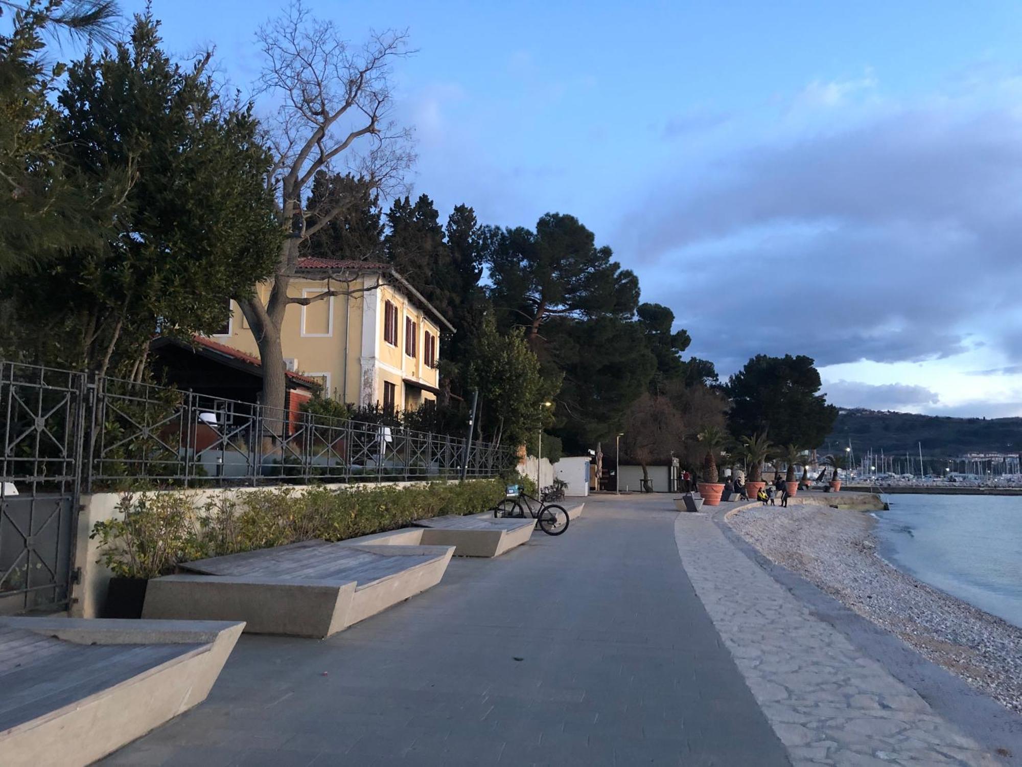 Hisa Tartinijeva Villa Izola Luaran gambar
